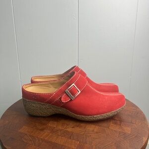 TIMBERLAND Comforia Red Suede Leather Slip On Clogs Size 9M